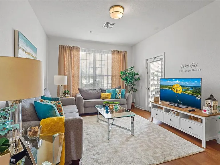 2310 Silver Palm Dr #201 — Photo 9
