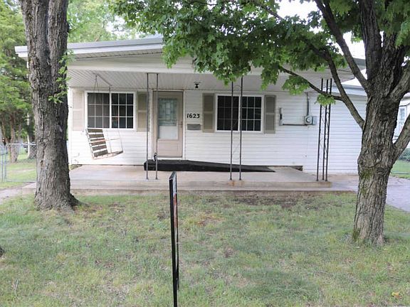 2nd image of 1623 Joplin St