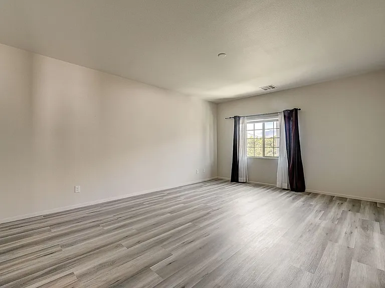 9522 Vega Carpio Ave — Photo 21