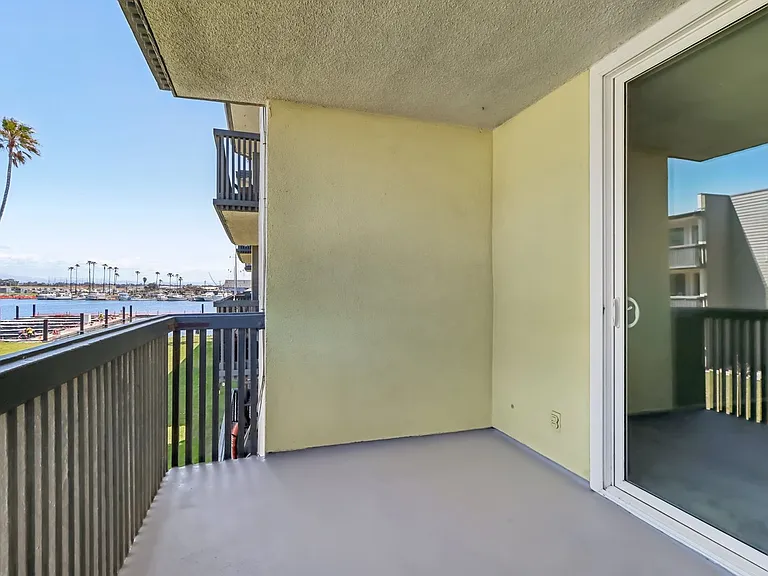 4200 Harbor Blvd — Photo 36