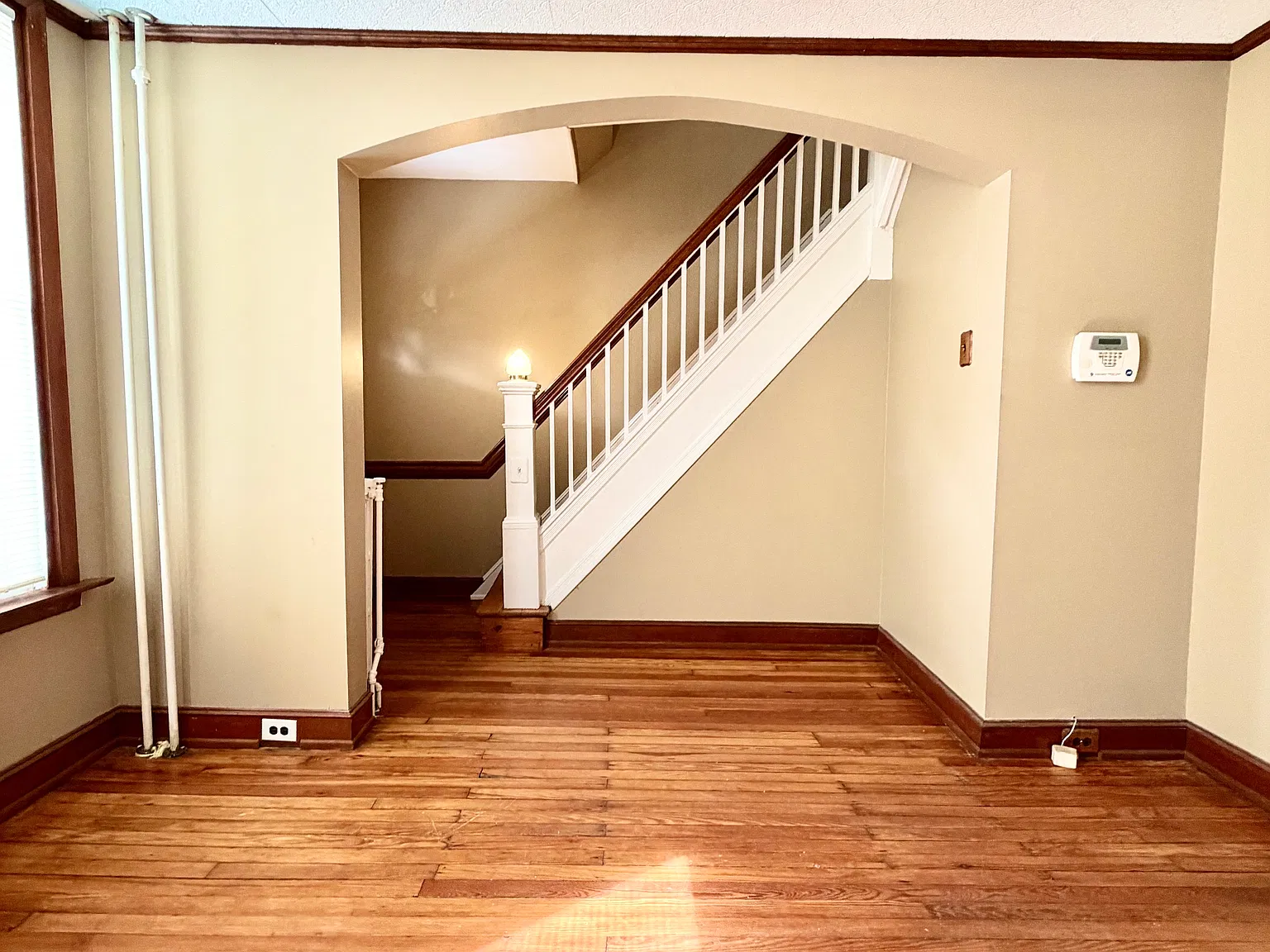 3 bed, 1300 sqft, $1,950 — Photo 3