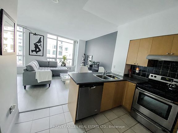 5th image of 219 Fort York Blvd #202