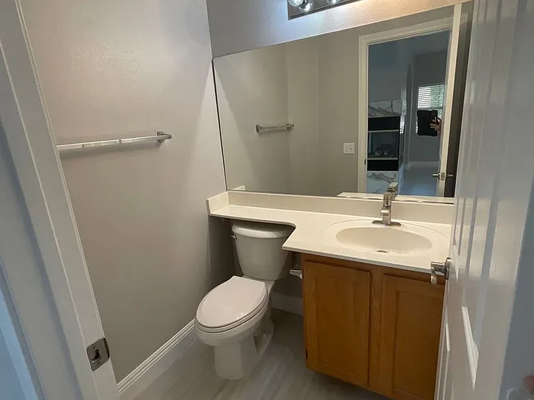 8313 Valleybreeze Ave — Photo 7