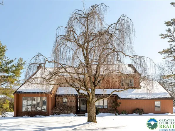 1712 Lotus Dr, Orefield, PA 18069
