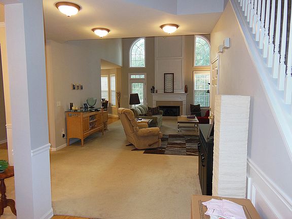 2nd image of 606 Skipping Rock Ln
