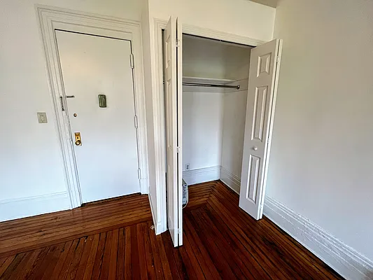 Rented by R New York | media 45