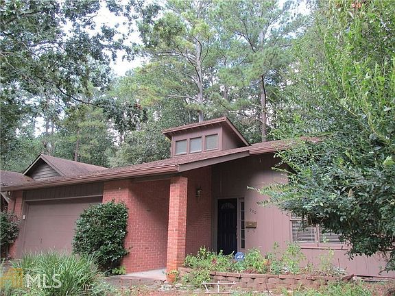 2nd image of 900 Cruise Ct