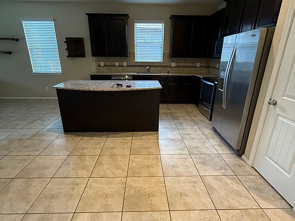 5th image of 1729 Trillium Blvd