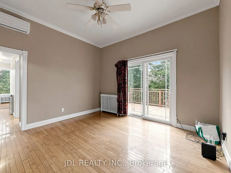 100 Roxborough Rd — Photo 9