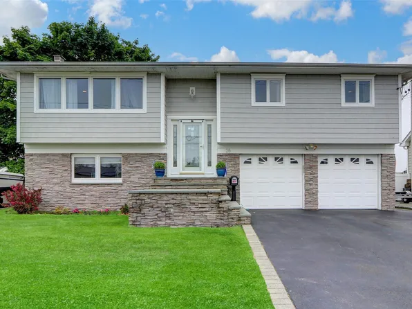 26 Bayview Avenue, Babylon, NY 11702