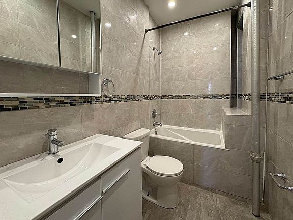 4th image of 641 Saint Marks Ave #2P