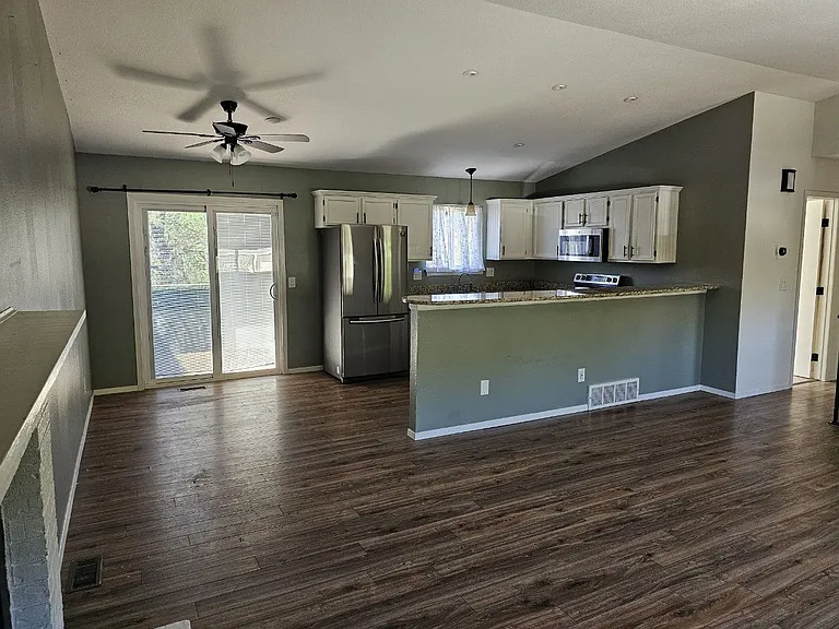 2045 Rimwood Dr — Photo 8
