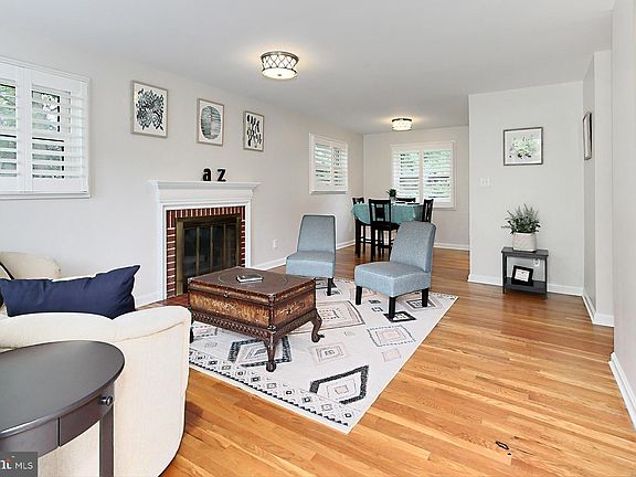 4th image of 3250 Brandy Ct
