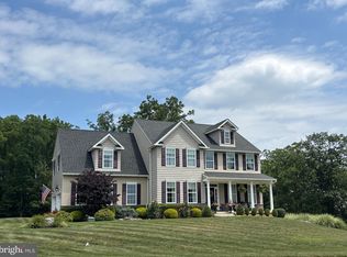 9815 Hilltop Dr, Bangor, PA 18013