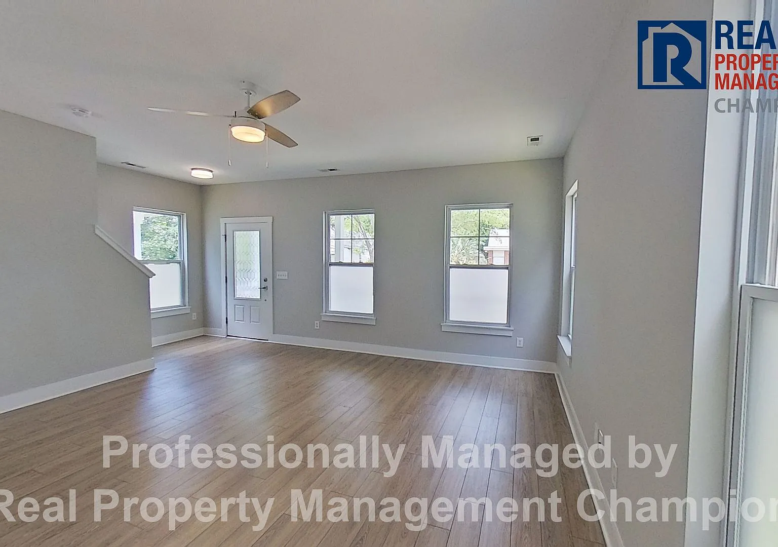 Modern Home Near Live Oak Pavilion — Photo 4