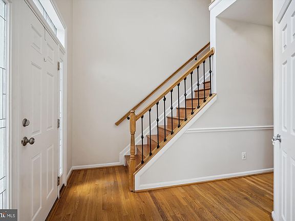 5th image of 46428 Thornwood Ct