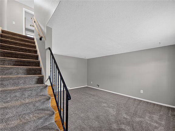 2nd image of 164/166 Albert St