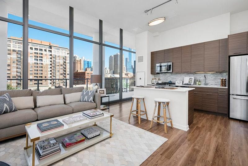 1st image of 364 W Chicago Ave #103