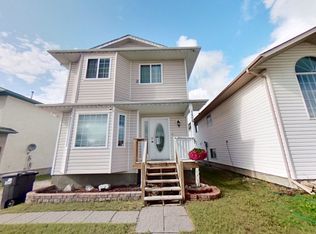 134 Hood St #1A, Hinton, AB T7V1Z4