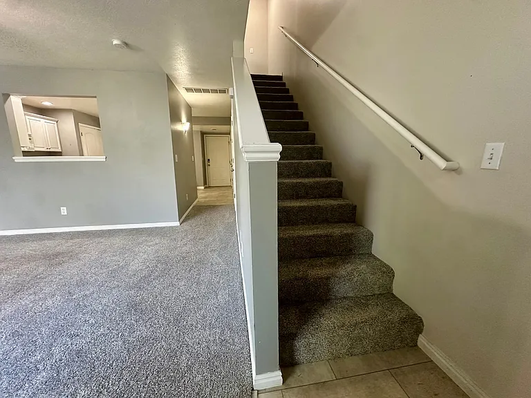 599 Trejo St — Photo 13
