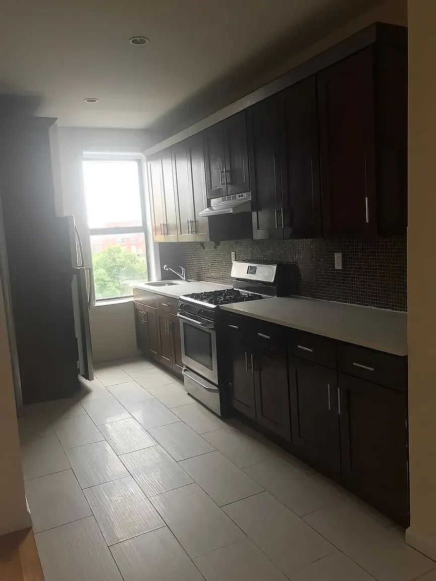 35 St Nicholas Terrace — Photo 3