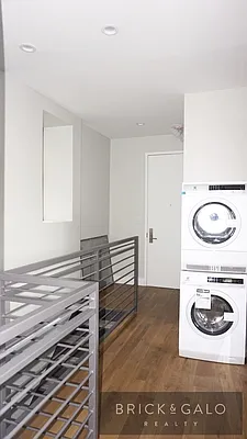 Rented by BRICK & GALO REALTY CORP | media 34