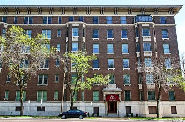 1st image of 320 Union Blvd APT 3S