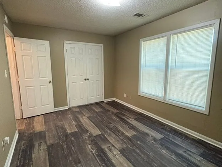 106 Money St — Photo 10