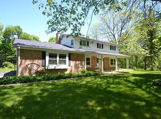 1370 Scenic Dr, Hubertus, WI 53033