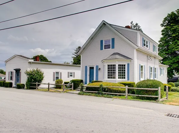 142-146 Shove St, Tiverton, RI 02878