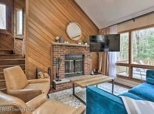 525 Cayuga Dr, Tobyhanna, PA 18466