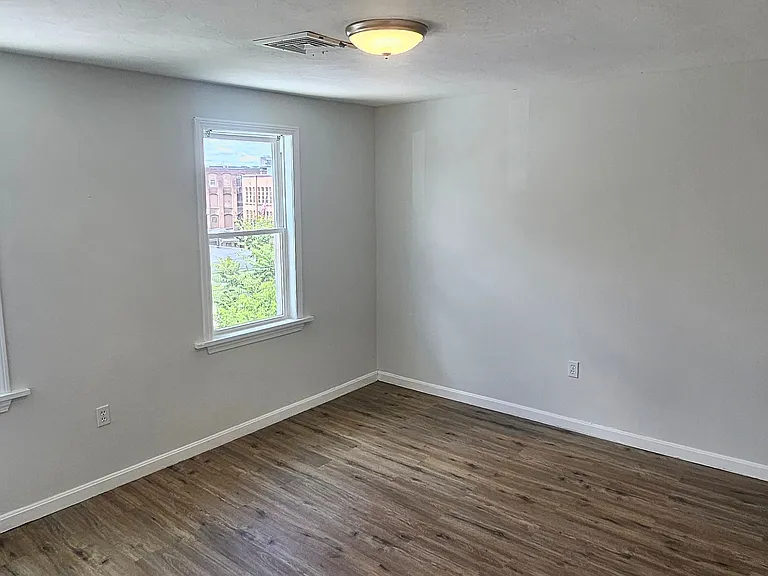 5 McFarland Ct #2 — Photo 6