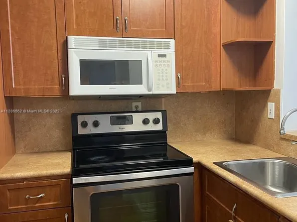 492 NW 165th St #C310, Miami Gardens, FL 33169