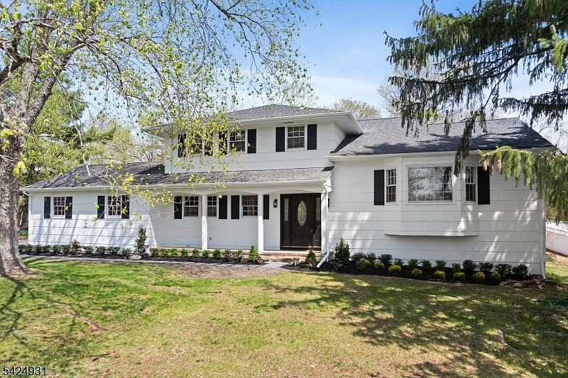 1st image of 22 Hillcrest Rd