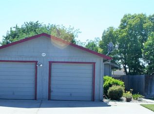 614 S Walnut Ave, Ripon, CA 95366