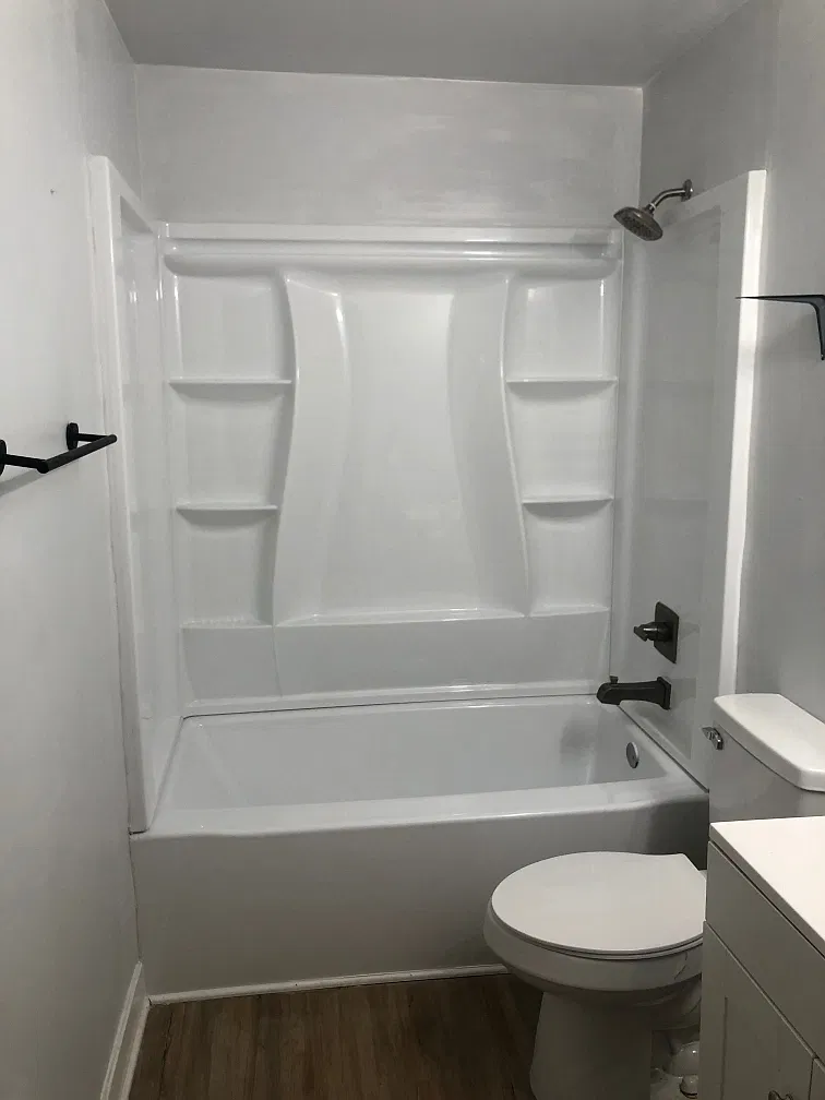 3 bed, 920 sqft, $1,700 — Photo 2