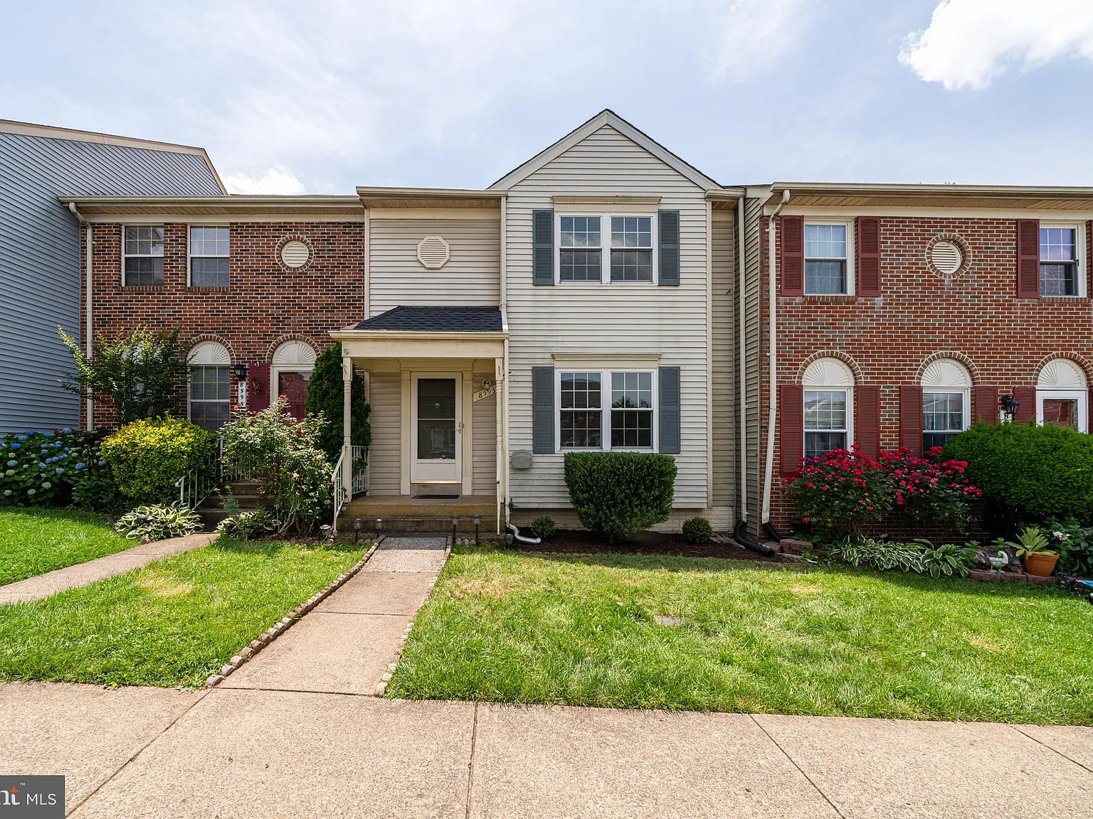 3 bed, 2.5 bath, 1432 sqft, $2,550 — Photo 1