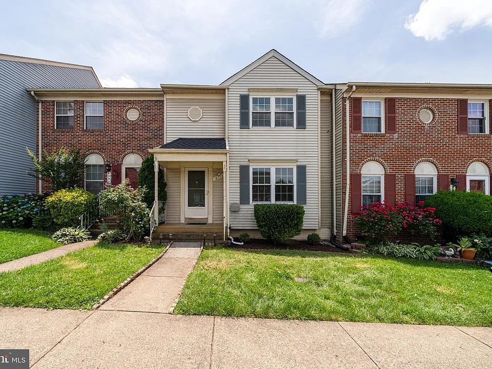8593 Burlington Ct