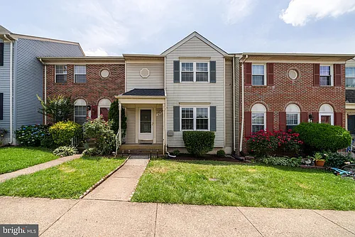 8593 Burlington Ct Photo 1