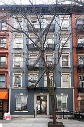 328 West 47th Street in Hell&#39;s Kitchen