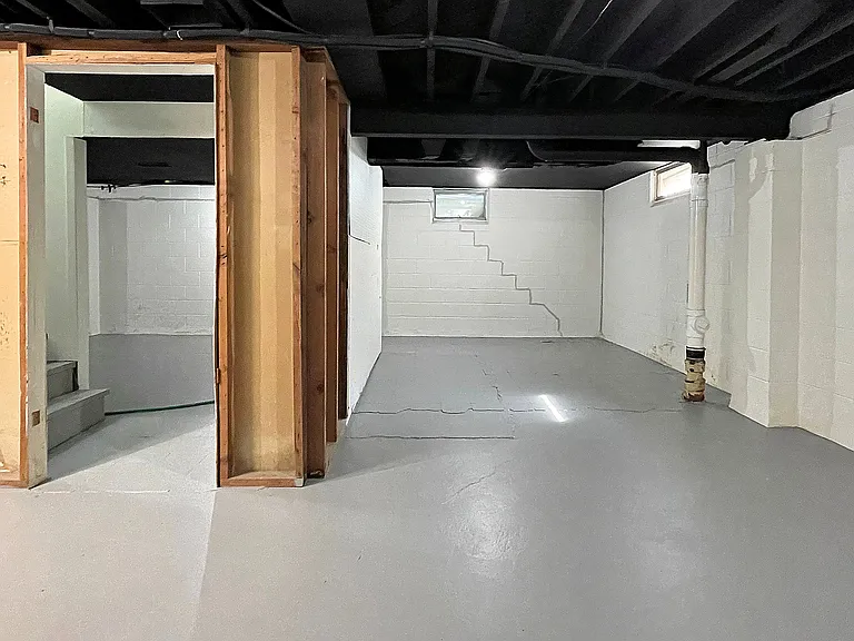 7318 Rosewood St — Photo 30
