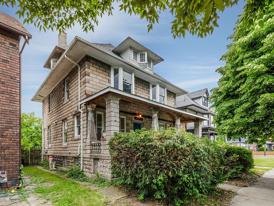 1st image of 418 King St