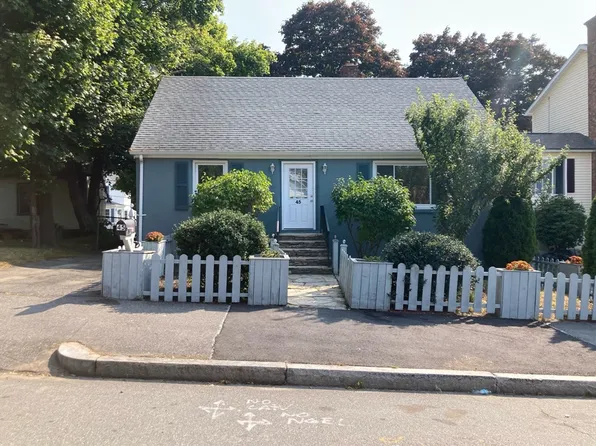 45 Pilgrim Ave, Worcester, MA 01604