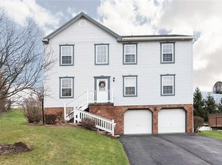 204 Ridgestar Dr, Coraopolis, PA 15108