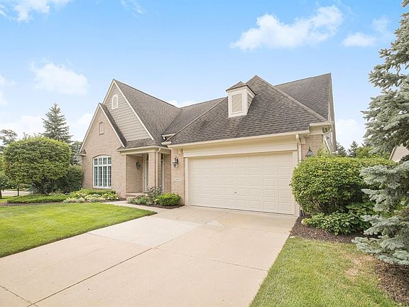 3rd image of 15893 Winding Creek Ct