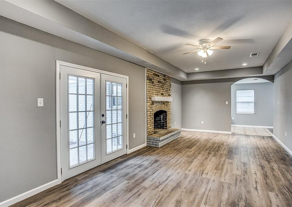 1st image of 4809 Shands Dr