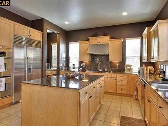 5th image of 501 Mantova Ct