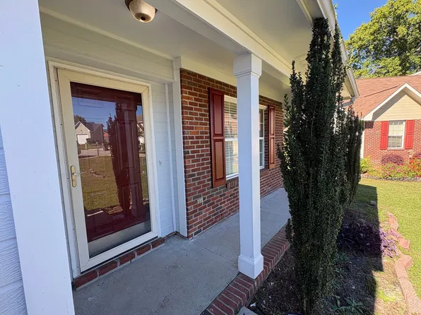 5913 Idol Ct, Fayetteville, NC 28306