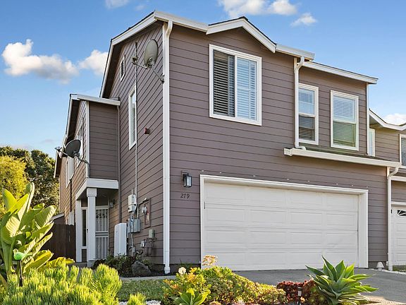 3rd image of 279 Clearpointe Drive