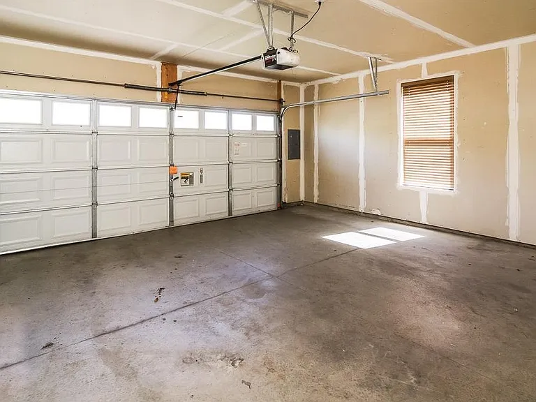 681 Cobblestone Way — Photo 4